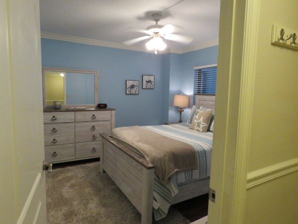 1025 Guest Bedroom With Dresser (Custom)
